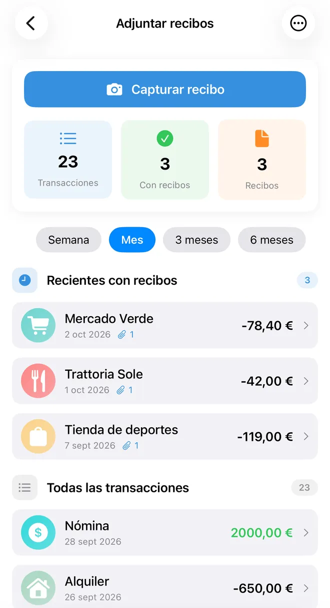 La pantalla Adjuntar recibos de FinaPrism: un botón «Capturar recibo», los contadores de transacciones y de recibos, y las transacciones recientes con un recibo adjunto.